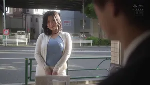 Anh xã yếu không làm lên đỉnh, cô vợ lên mạng tìm trai trẻ nện khỏe